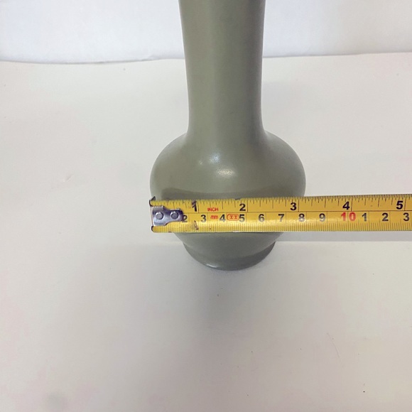 Vintage McCoy Florine vase matte olive green # 403 - Picture 6 of 6